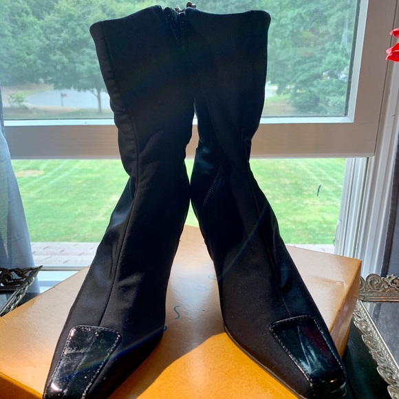 Nature Breeze Booties - Picture 2 of 11